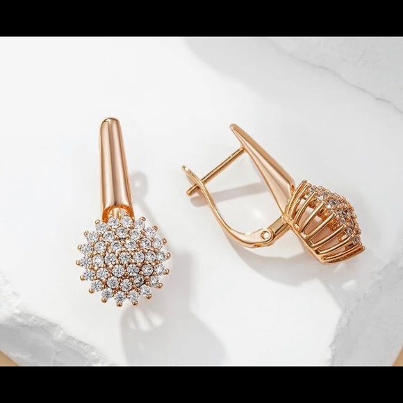 - Gorgeous earrings with Swarovski elements - Picture 6 of 13